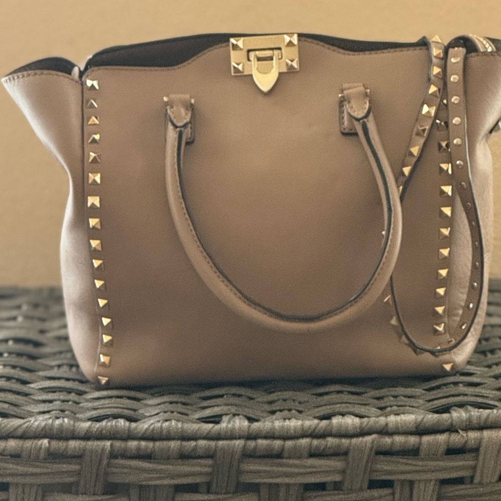 Valentino Rockstud Medium Trapeze Tote Beige Leather Studded Luxury Designer